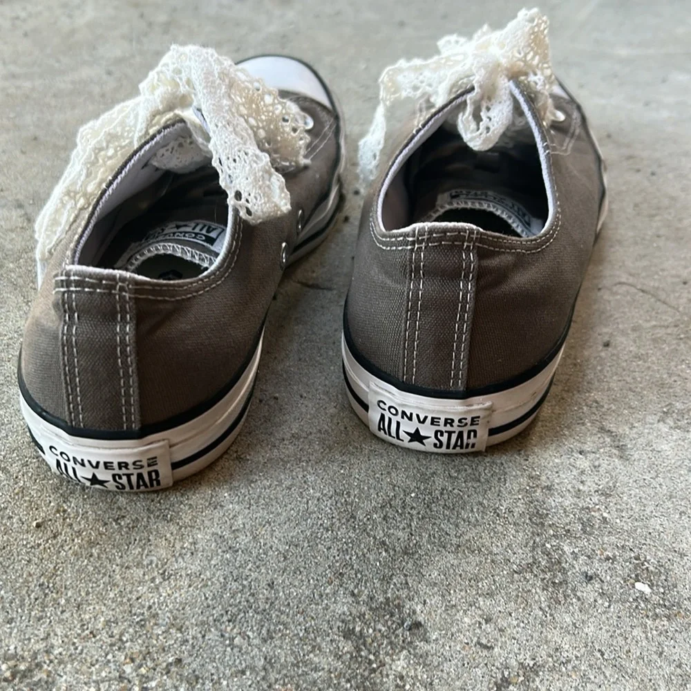 Converse Women's Brown Canvas Sneakers with Lace shoestrings - Picture 4 of 6